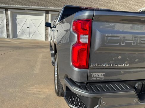 Used 2020 Chevrolet Silverado 1500 High Country w/ Technology Package image 39