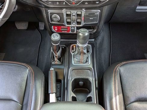 Used 2022 Jeep Gladiator Mojave w/ LED Lighting Group AWD/4WD image 19
