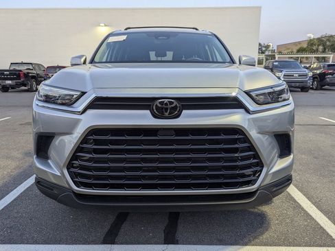 Certified 2024 Toyota Grand Highlander AWD image 2