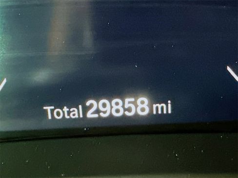 Used 2023 BMW X5 xDrive40i w/ Executive Package image 35