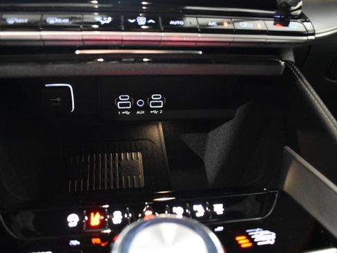 New 2026 Jeep Grand Wagoneer L Limited AWD/4WD image 20