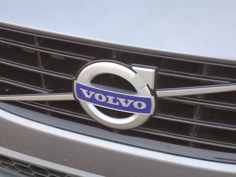 Used 2017 Volvo S60 T5 Dynamic image 14