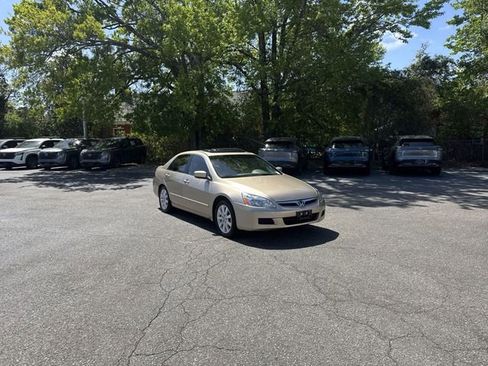 Used 2006 Honda Accord EX image 3