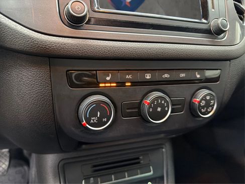 Used 2016 Volkswagen Tiguan SE image 29