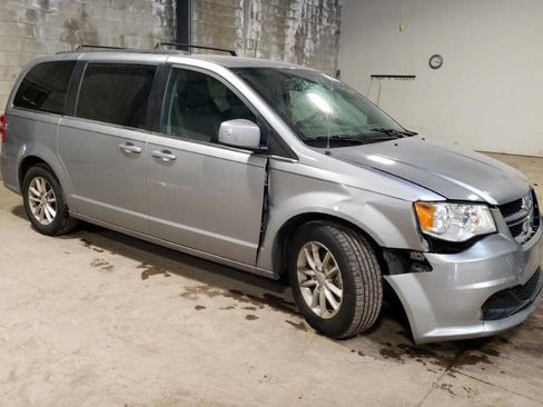 Used 2019 Dodge Grand Caravan SXT FWD image 52