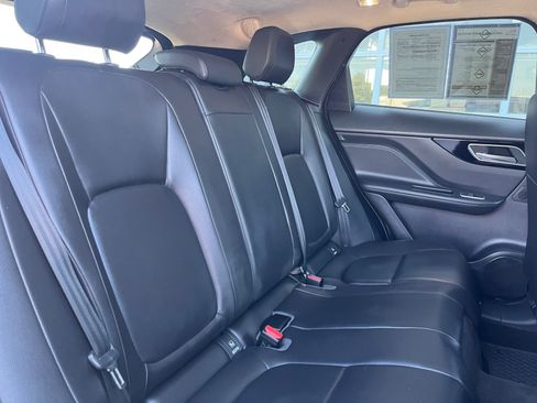 Used 2020 Jaguar F-PACE Premium AWD/4WD image 18