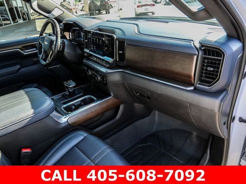 Certified 2023 Chevrolet Silverado 1500 High Country w/ High Country Premium Package AWD/4WD image 17