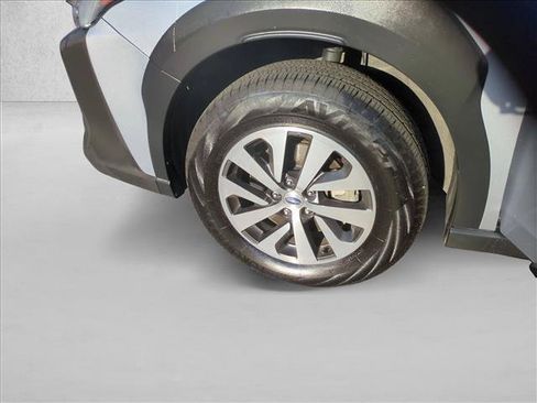Used 2024 Subaru Outback Premium AWD/4WD image 23