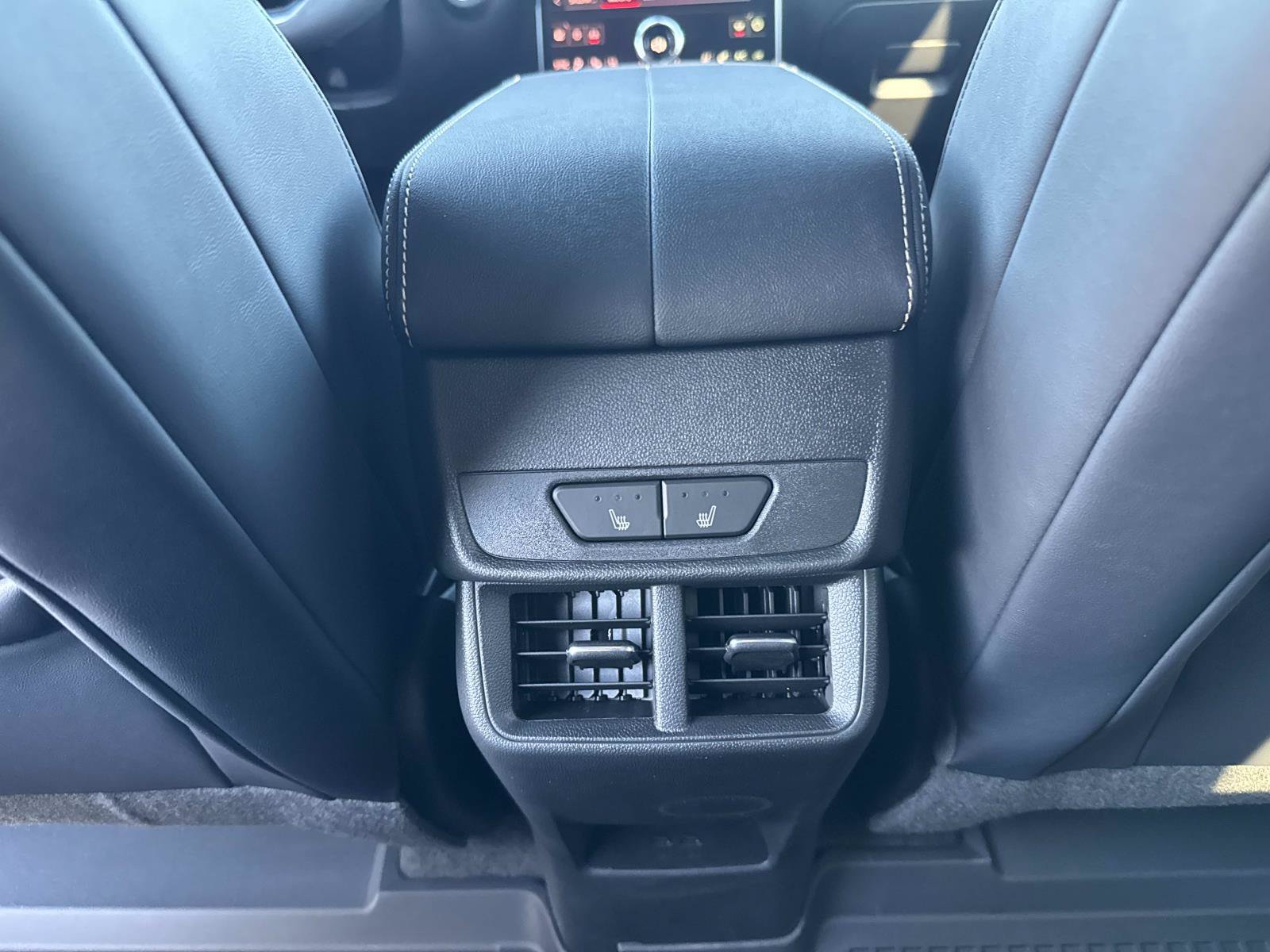 New 2027 GMC Terrain Elevation FWD image 17