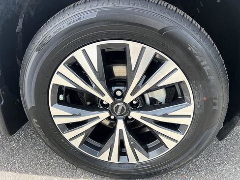 Certified 2023 Nissan Rogue SV w/ SV Premium B Package image 12