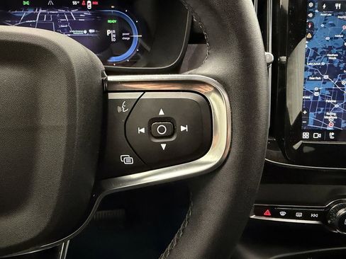 Used 2023 Volvo C40 P8 Recharge Ultimate image 12