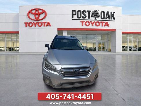 Used 2019 Subaru Outback 2.5i Limited AWD/4WD image 2
