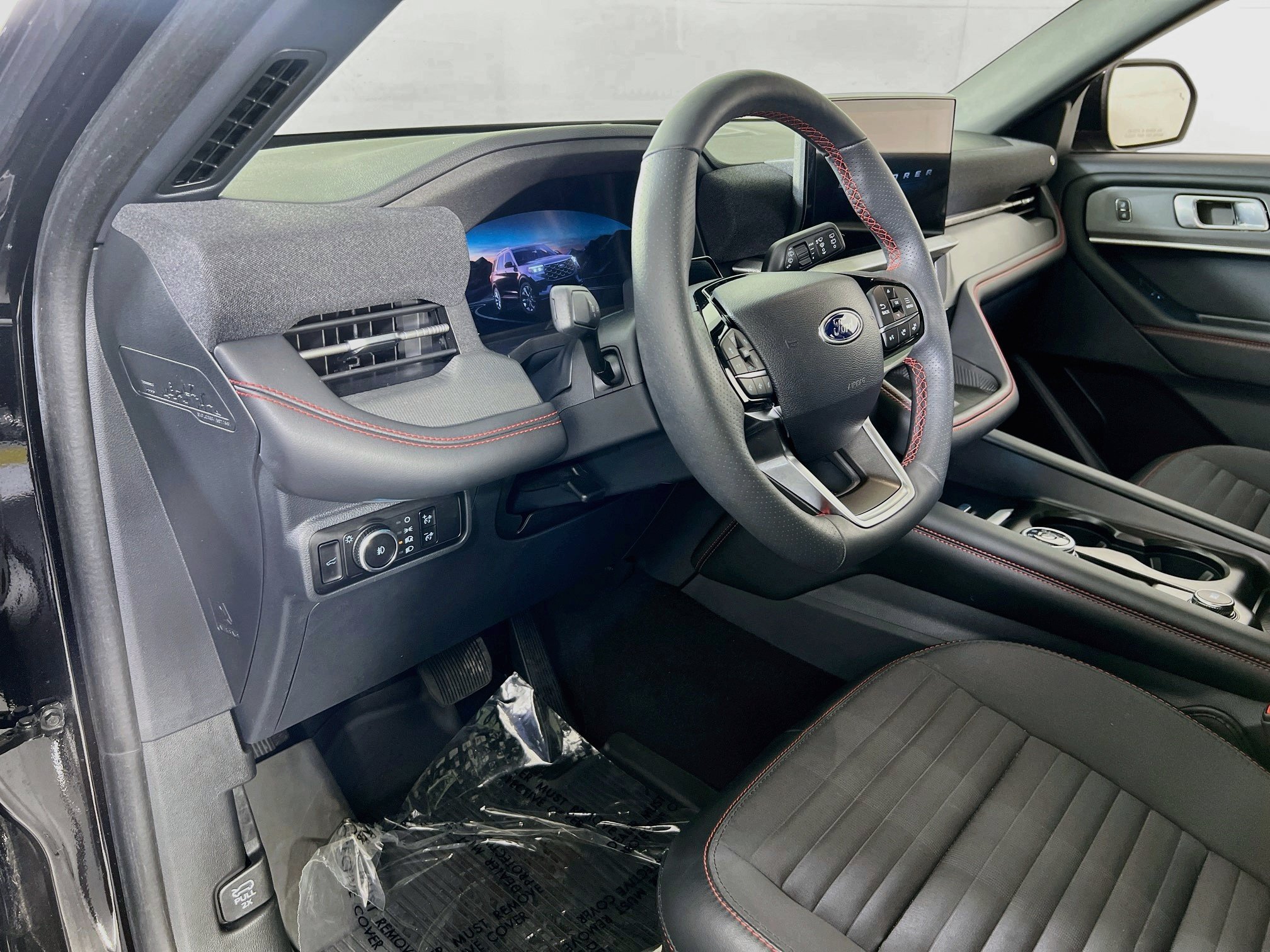 Used 2025 Ford Explorer ST-Line w/ Premium Package AWD/4WD image 9