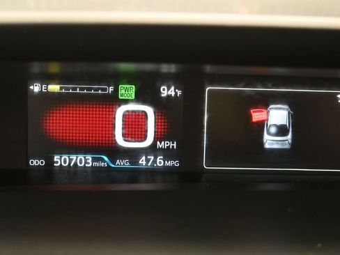 Used 2018 Toyota Prius Two w/ Prius Two Safety Plus Package FWD image 20