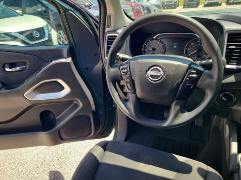 Used 2023 Nissan Frontier SV AWD/4WD image 15