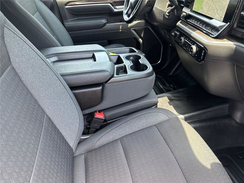 Used 2025 Chevrolet Silverado 2500 LT w/ Convenience Package AWD/4WD image 35
