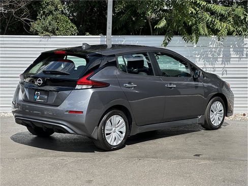 Used 2025 Nissan Leaf S FWD image 10