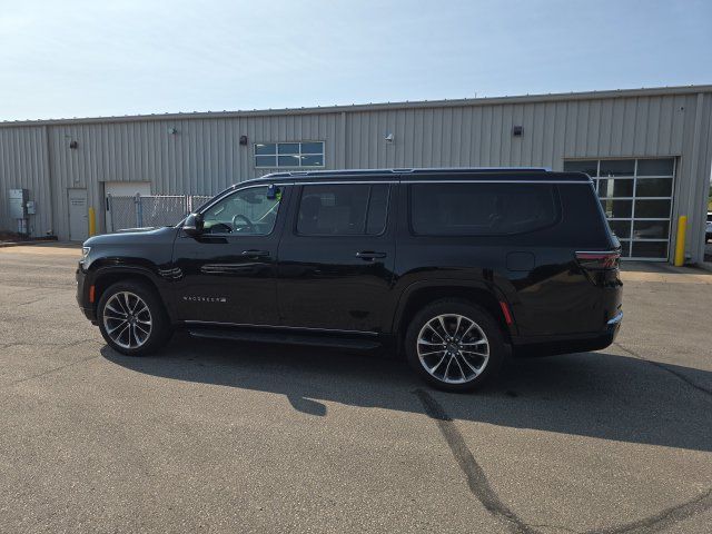 Used 2024 Jeep Wagoneer L Series II w/ Convenience Group I AWD/4WD image 16
