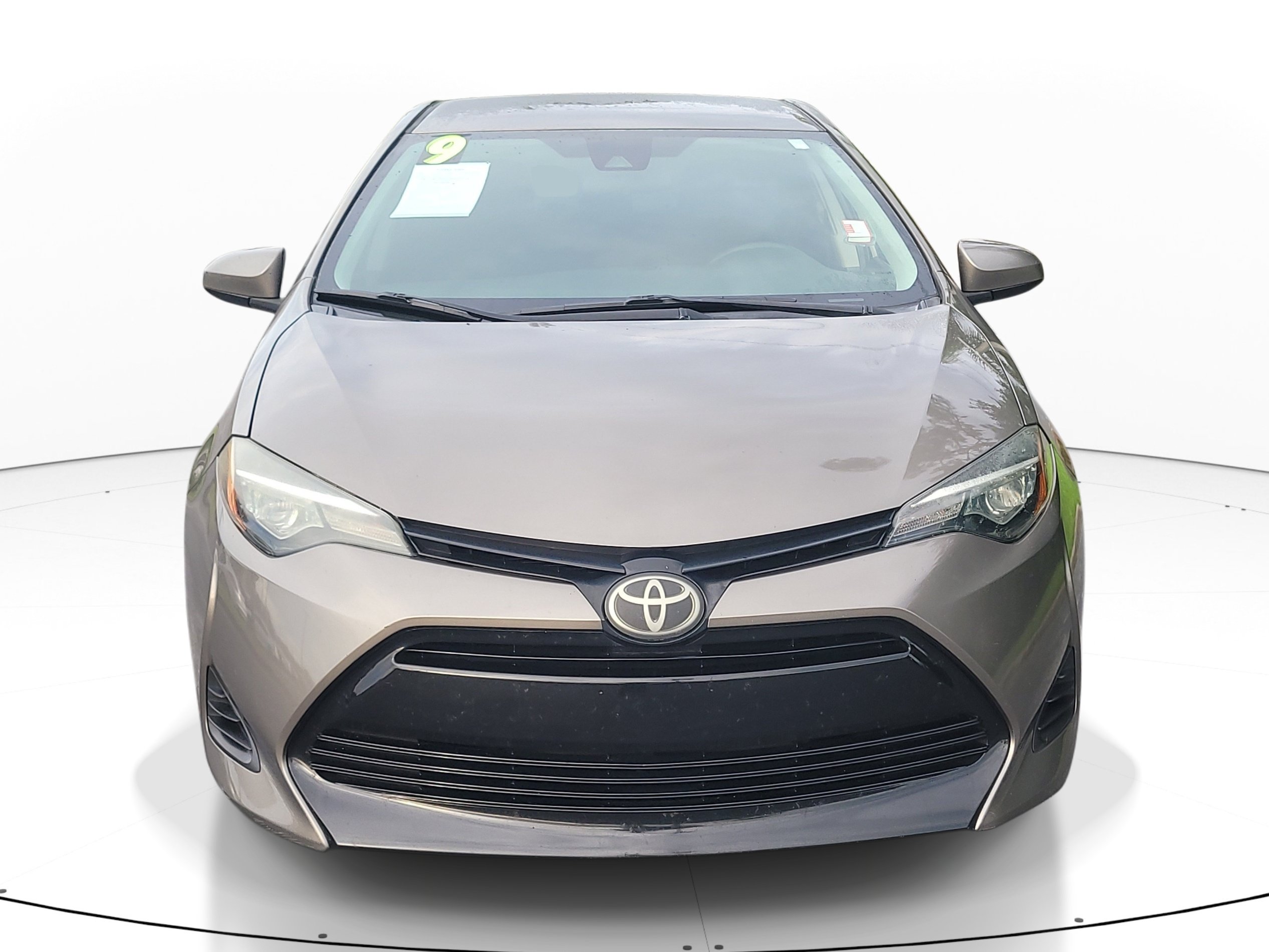 Used 2019 Toyota Corolla LE FWD image 2