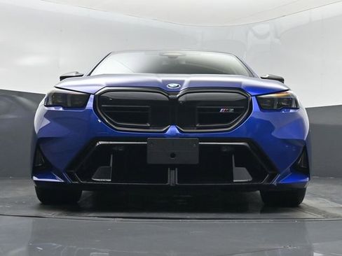Used 2025 BMW M5 w/ Carbon Package image 31