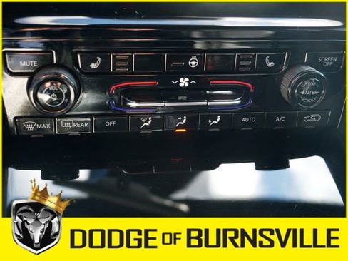 Used 2025 Jeep Grand Cherokee L Limited w/ Black Appearance Package image 22