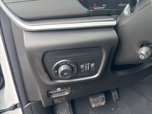 New 2026 Jeep Grand Cherokee Limited image 17