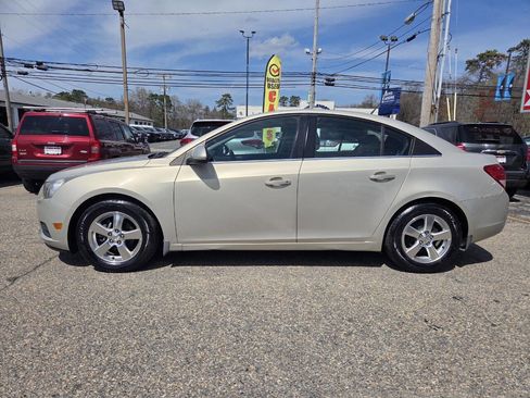 Used 2011 Chevrolet Cruze LT image 4
