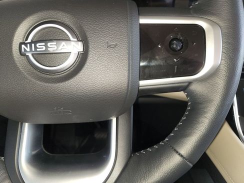 Used 2025 Nissan Armada Platinum image 28