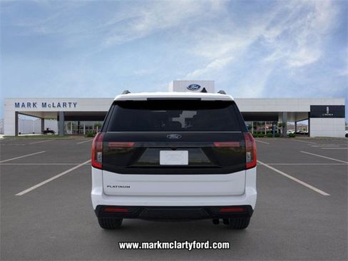 New 2026 Ford Expedition Platinum image 5