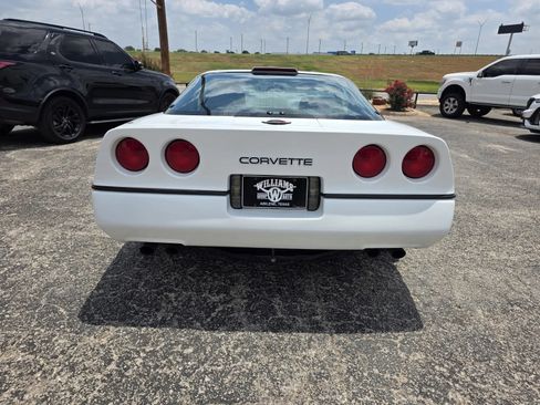 Used 1989 Chevrolet Corvette Coupe RWD image 6