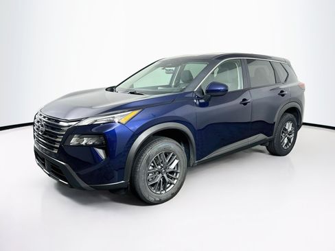 Used 2026 Nissan Rogue SV FWD image 3