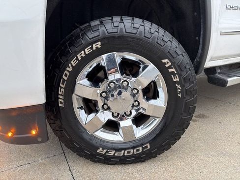 Used 2016 GMC Sierra 2500 Denali w/ Suspension Package, Off-Road image 49