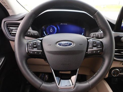 Used 2022 Ford Escape Titanium w/ Class II Trailer Tow Package AWD/4WD image 12