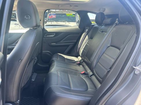 Used 2017 Jaguar F-PACE Prestige AWD/4WD image 10