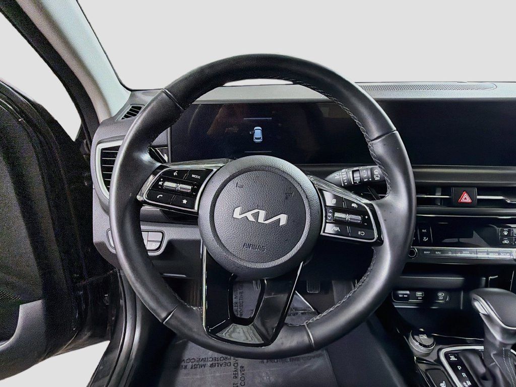 Used 2025 Kia Seltos S AWD/4WD image 13