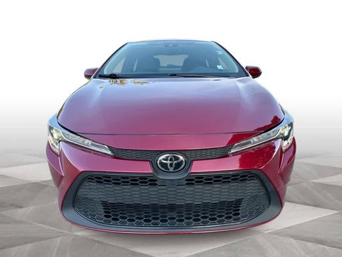 Used 2022 Toyota Corolla LE FWD image 3