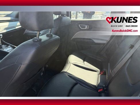 Used 2025 Jeep Compass Limited image 7