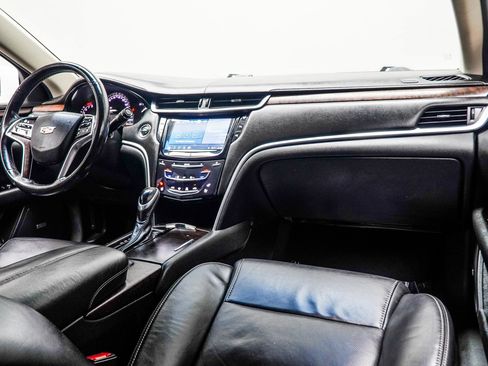 Used 2019 Cadillac XTS Luxury image 16