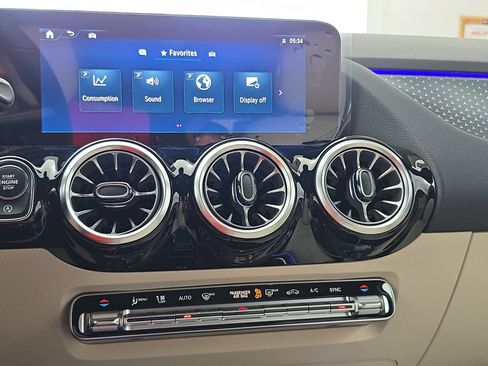 New 2026 Mercedes-Benz GLA 250 image 20