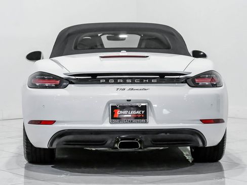 Used 2019 Porsche 718 Boxster image 9