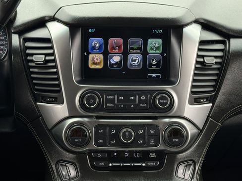 Used 2020 Chevrolet Suburban LT image 18