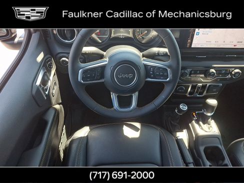 Used 2024 Jeep Wrangler Unlimited Sahara w/ Technology Group AWD/4WD image 11