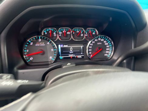 Used 2017 Chevrolet Silverado 1500 LT w/ All Star Edition AWD/4WD image 7