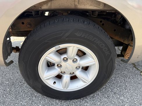 Used 2003 Nissan Frontier XE image 13