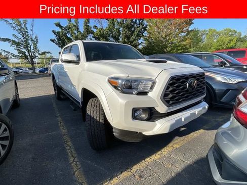 Used 2021 Toyota Tacoma TRD Sport w/ Technology Package AWD/4WD image 13