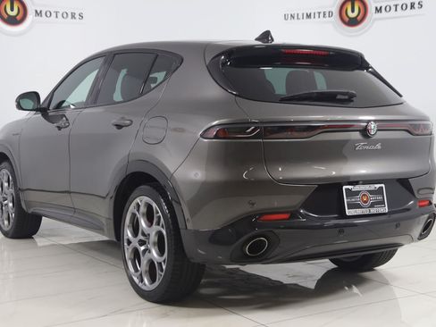 Used 2024 Alfa Romeo Tonale Veloce w/ Active Assist Package AWD/4WD image 4
