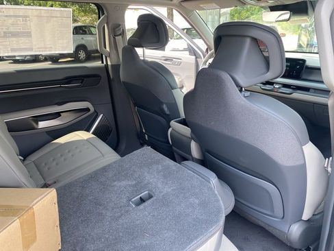 New 2026 Kia EV9 Wind image 20