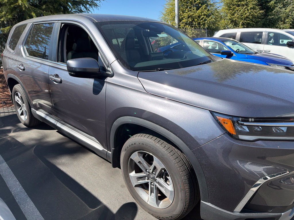 Certified 2025 Honda Pilot EX-L image 3