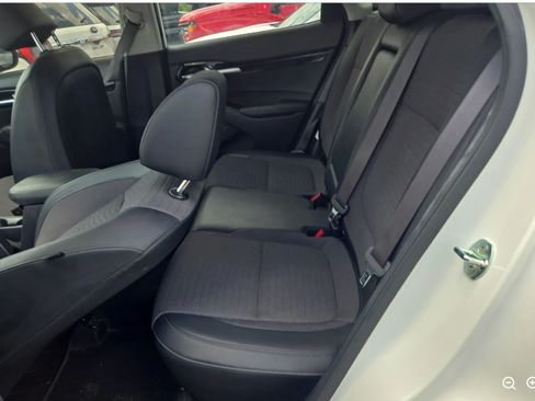 Used 2022 Kia Seltos S FWD image 9