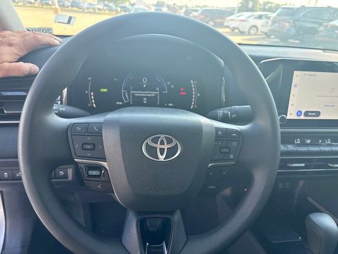 Used 2026 Toyota Camry LE FWD image 15